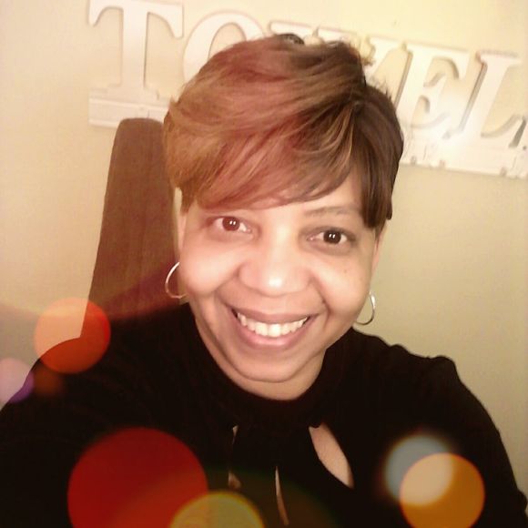 Meet your Posher, Drinda - Picture 1 of 1